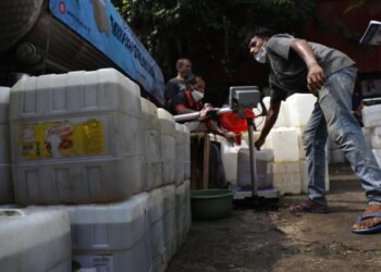 Minyak Goreng Kemasan Abal-abal Beredar di Pasar